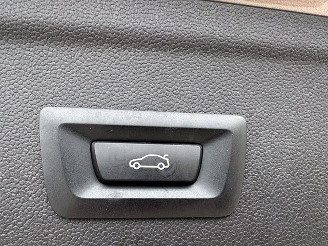 Used 2023 BMW iX M60 w/ Executive Package AWD/4WD image 10