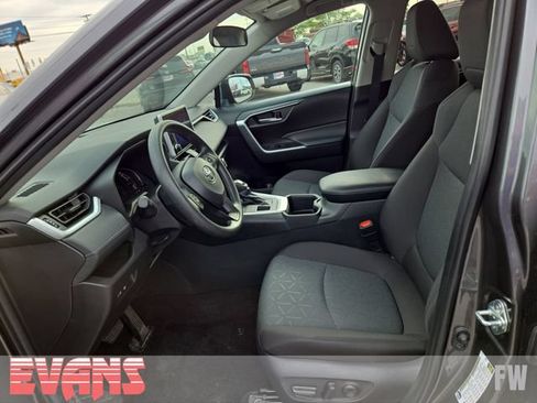 Certified 2025 Toyota RAV4 XLE AWD/4WD image 18