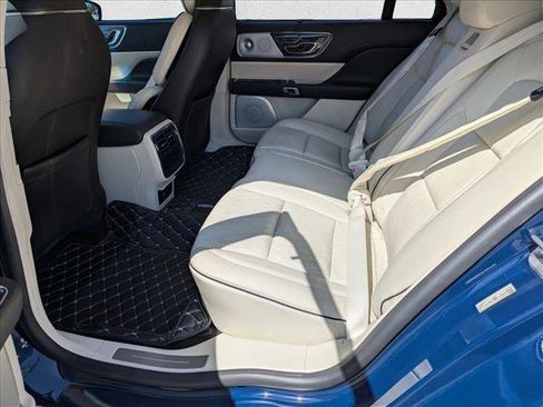 Used 2018 Lincoln Continental Black Label w/ Rear-seat Package image 8