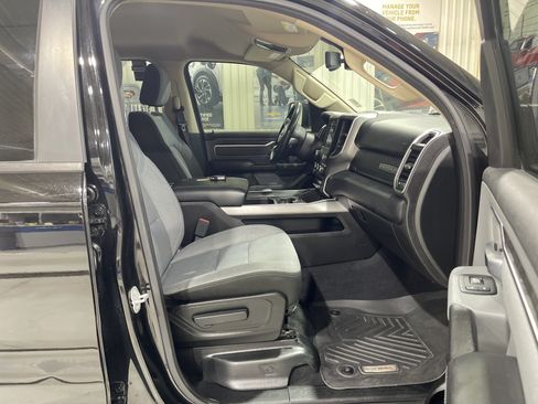Used 2019 RAM 1500 Big Horn AWD/4WD image 17