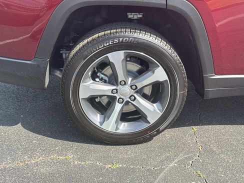 New 2026 Jeep Grand Cherokee L Limited AWD/4WD image 10