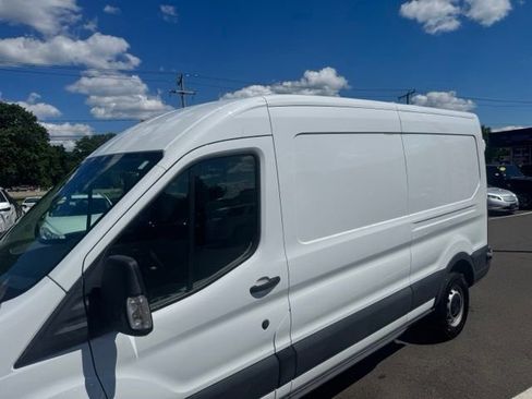 Used 2017 Ford Transit 250 148 Medium Roof RWD image 9