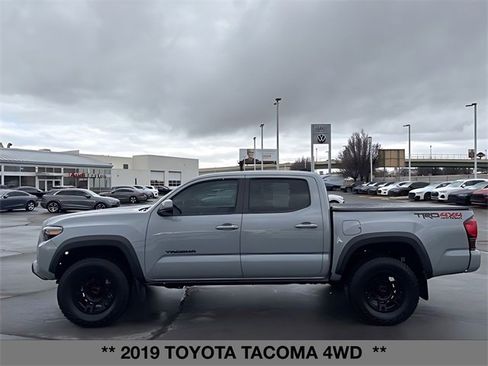 Used 2019 Toyota Tacoma TRD Off-Road image 6