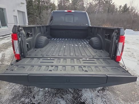 Used 2017 Ford F350 Platinum w/ Platinum Ultimate Package image 5