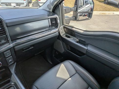 Certified 2026 Ford F250 Lariat w/ Black Appearance Package image 17