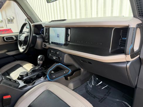 Used 2022 Ford Bronco Wildtrak AWD/4WD image 19