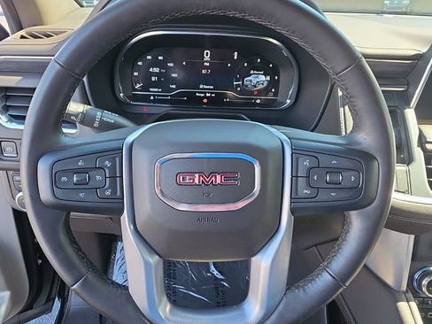 Certified 2023 GMC Yukon XL SLT w/ SLT Premium Package AWD/4WD image 28