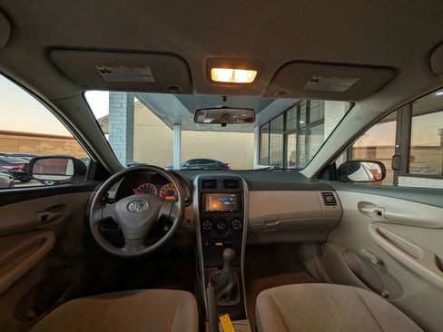 Used 2010 Toyota Corolla image 23