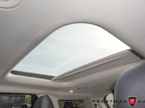 Used 2023 Kia Carnival SX Prestige image 43