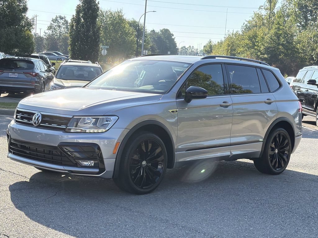 Used 2020 Volkswagen Tiguan SE R-Line FWD image 6