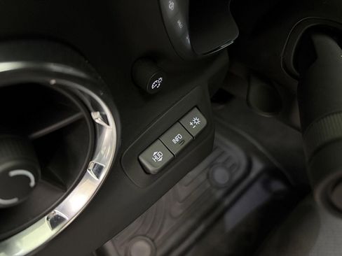 Used 2022 Chevrolet Camaro ZL1 RWD image 26