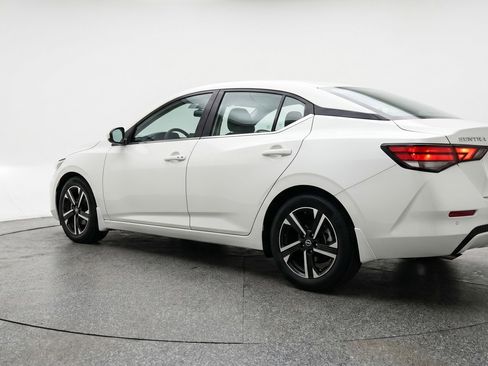 Used 2025 Nissan Sentra SV FWD image 6