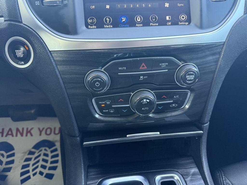Used 2018 Chrysler 300 Touring w/ Sport Appearance Package AWD/4WD image 19