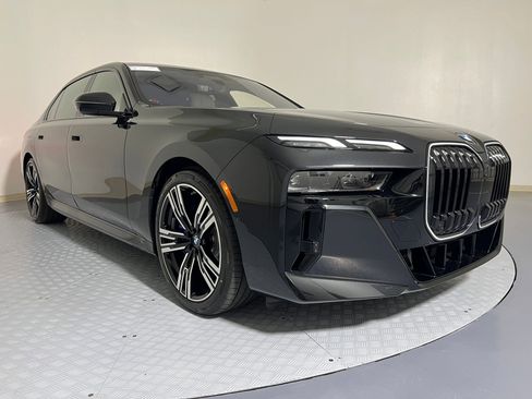 New 2026 BMW 760i xDrive image 7