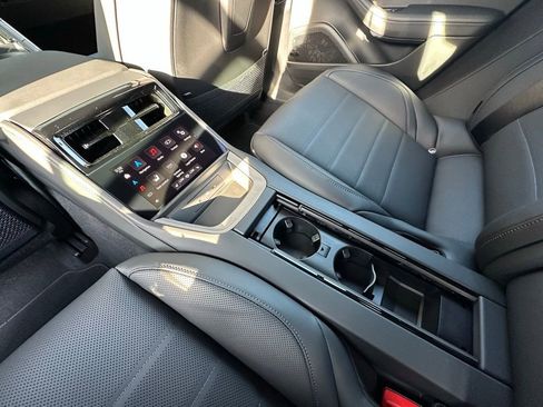 Used 2026 Porsche Panamera image 39