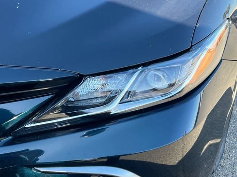 Used 2021 Toyota Camry LE FWD image 11