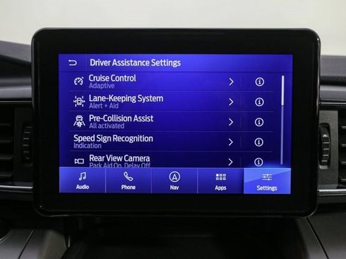 Used 2022 Ford Explorer XLT w/ Equipment Group 202A image 25