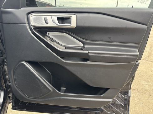 Used 2020 Ford Explorer ST w/ ST Street Pack image 30