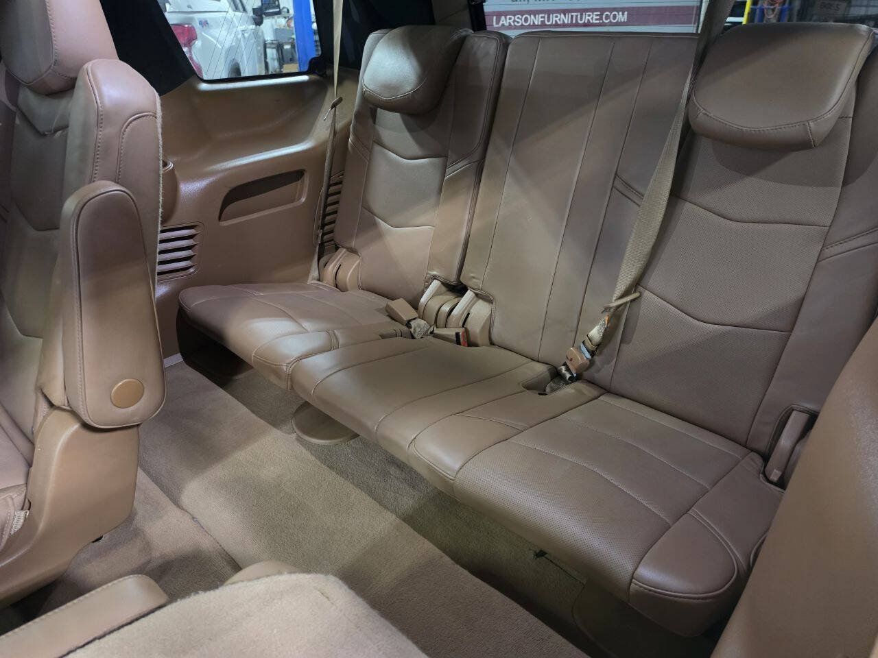 Used 2017 Cadillac Escalade Platinum AWD/4WD image 27