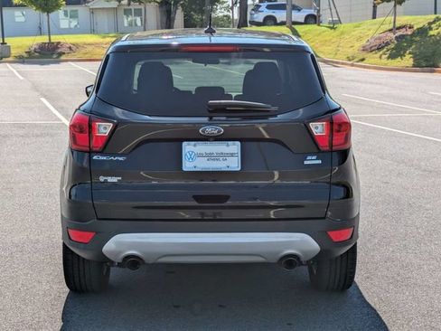 Used 2019 Ford Escape SE FWD image 5