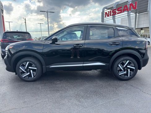 New 2026 Nissan Kicks SV w/ SV Premium Package FWD image 2