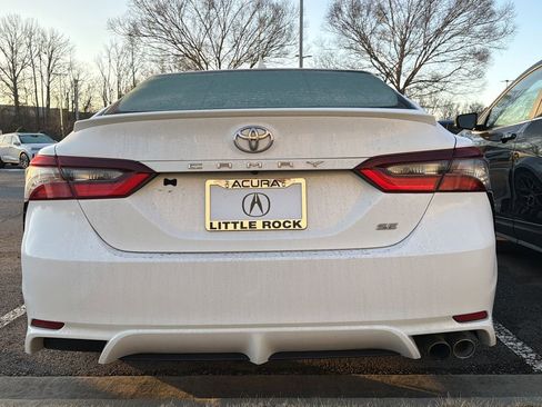 Used 2022 Toyota Camry SE image 15