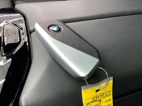 Used 2025 BMW i5 xDrive40 w/ M Sport Package AWD/4WD image 19