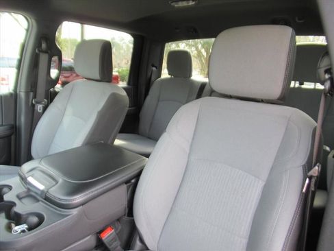 Used 2024 RAM 2500 Big Horn w/ Bed Utility Group image 18