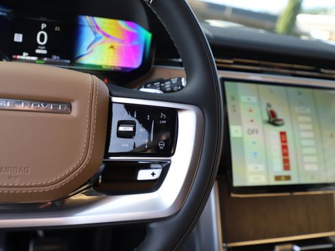 New 2026 Land Rover Range Rover SE image 24