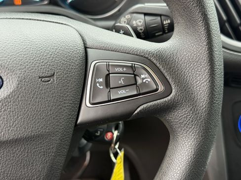 Used 2017 Ford Escape SE FWD image 17