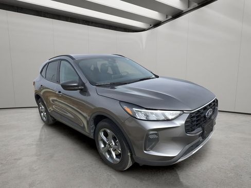 Used 2025 Ford Escape ST-Line image 7