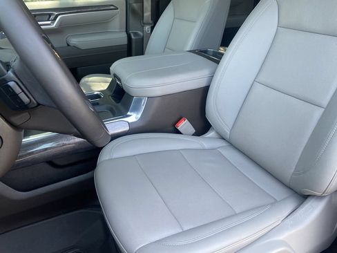 Used 2026 Chevrolet Silverado 1500 LTZ AWD/4WD image 11