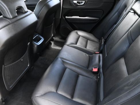 Used 2024 Volvo XC60 B5 Plus AWD/4WD image 13