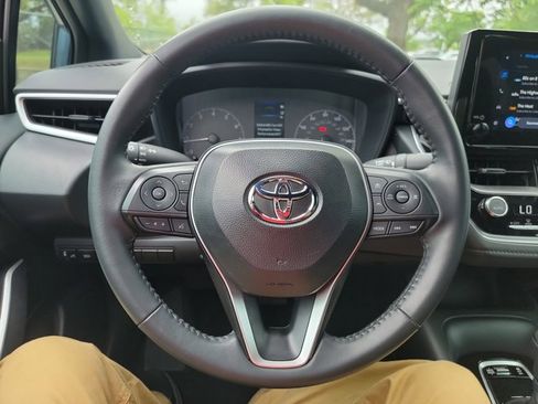 Used 2025 Toyota Corolla SE image 16