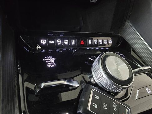 Used 2024 Jeep Grand Wagoneer L Series II w/ Quick Order Packagew 28T image 25