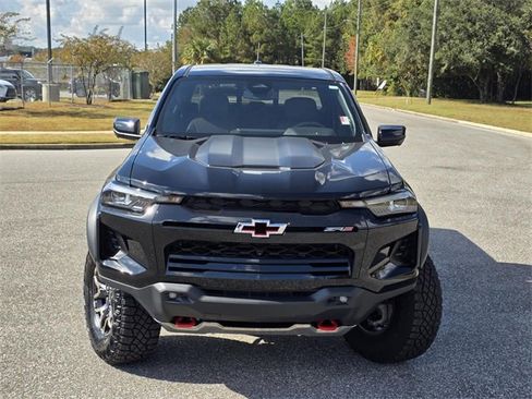 Used 2024 Chevrolet Colorado ZR2 w/ ZR2 Convenience Package III image 2