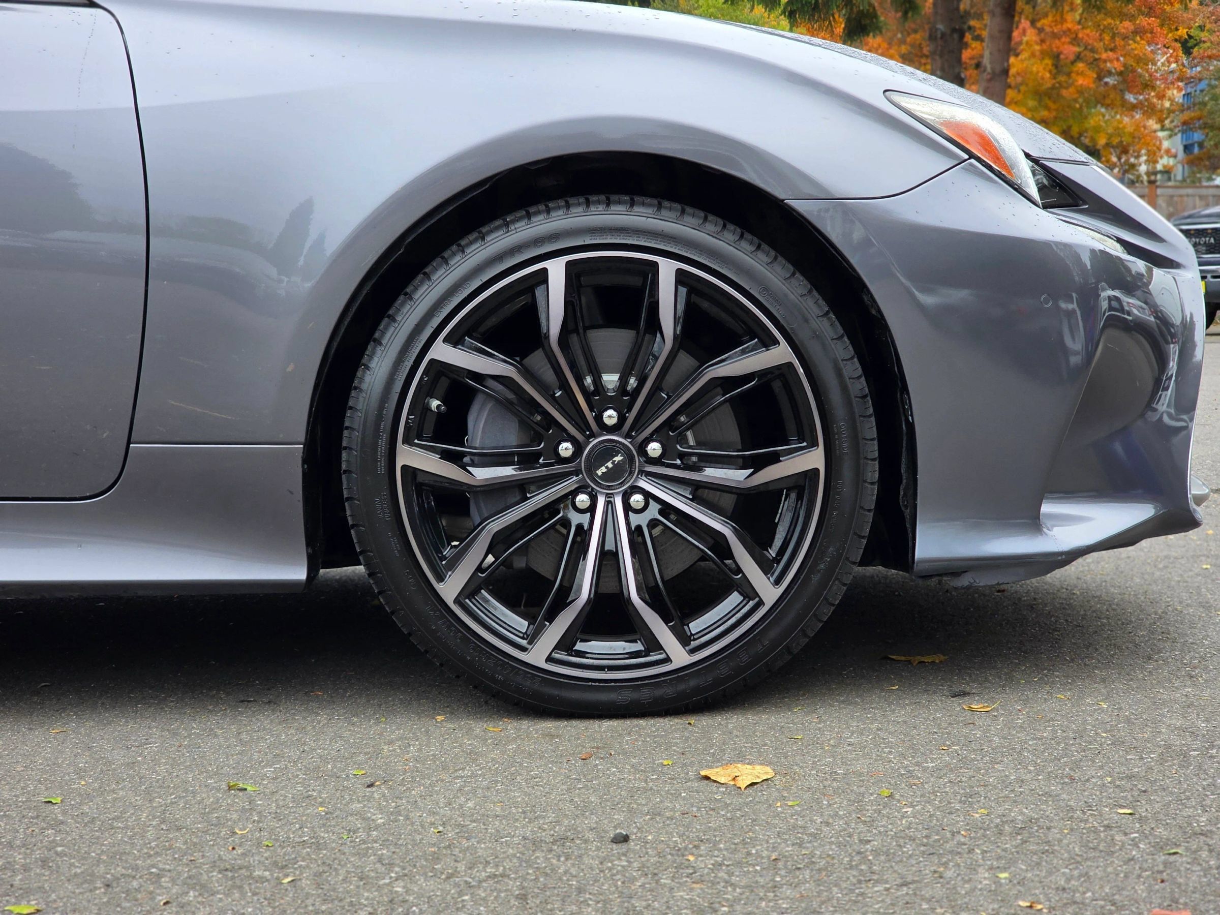 Used 2016 Lexus RC 200t RWD image 34