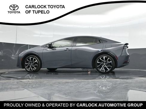 Used 2025 Toyota Prius Plug-In Hybrid FWD image 55
