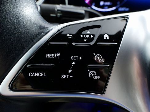 Used 2023 Mercedes-Benz C 300 4MATIC Sedan image 53