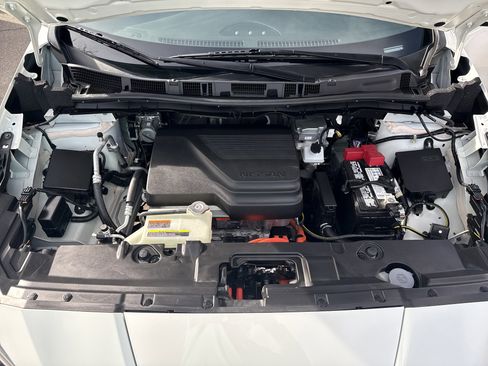 Certified 2024 Nissan Leaf S FWD image 11
