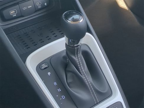 New 2025 Hyundai Venue Limited image 28