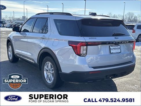 Used 2025 Ford Explorer Active image 10