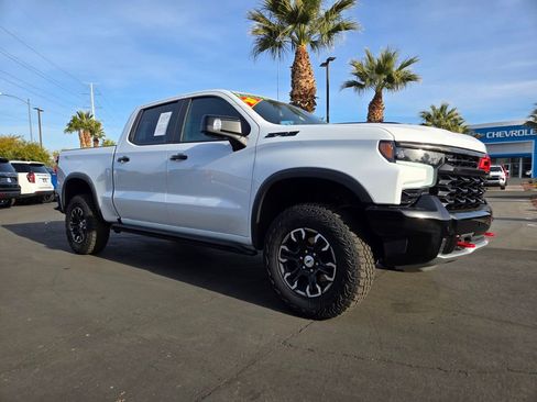 Used 2025 Chevrolet Silverado 1500 ZR2 image 1