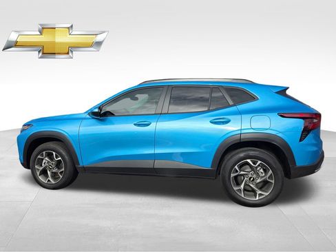 Certified 2025 Chevrolet Trax LT image 4