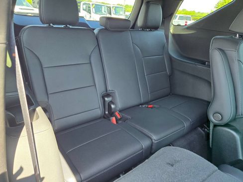New 2026 Chevrolet Traverse LT w/ Driver Confidence Package AWD/4WD image 8
