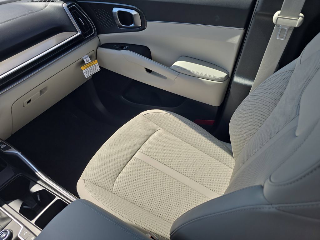 New 2026 Kia Sorento S w/ S Panoramic Sunroof Package FWD image 15