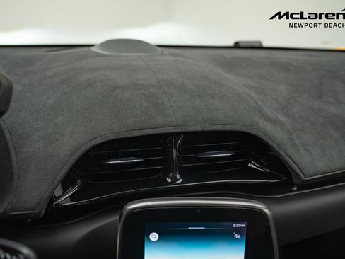 Used 2024 McLaren Artura RWD image 29