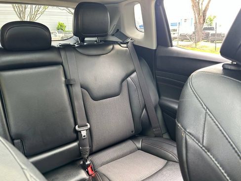 Used 2022 Jeep Compass Trailhawk w/ Sun and Sound Group AWD/4WD image 16