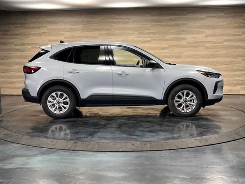 Used 2025 Ford Escape Active AWD/4WD image 19