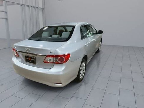 Used 2012 Toyota Corolla LE FWD image 8